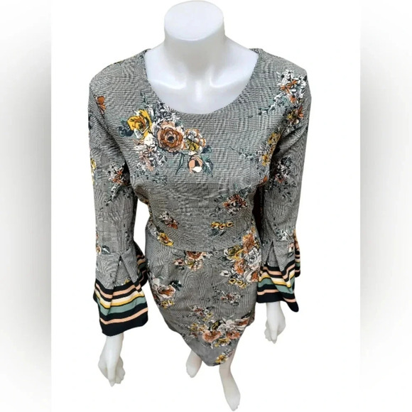 Rinascimento EUC Midi Floral Bell Sleeved Dress Size XL - Picture 3 of 12